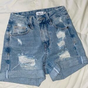 🧡LAST CHANCE🧡 
Rue21 Women's Light Blue Distressed Jean Shorts